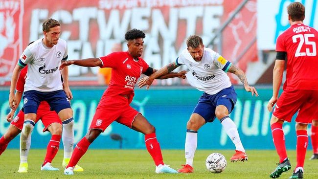 于球队进攻 于球队进攻