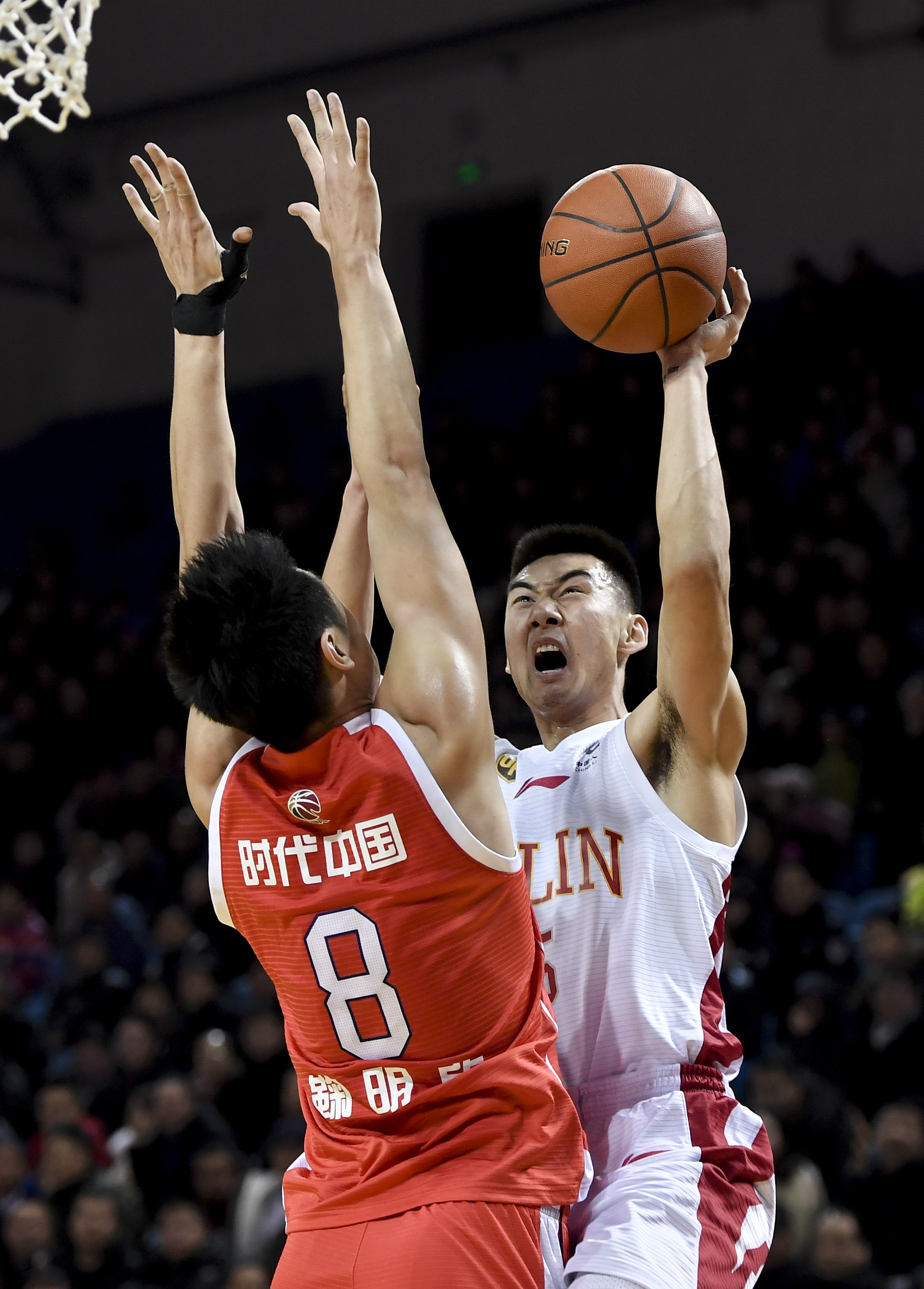 他在多场关 他在多场关