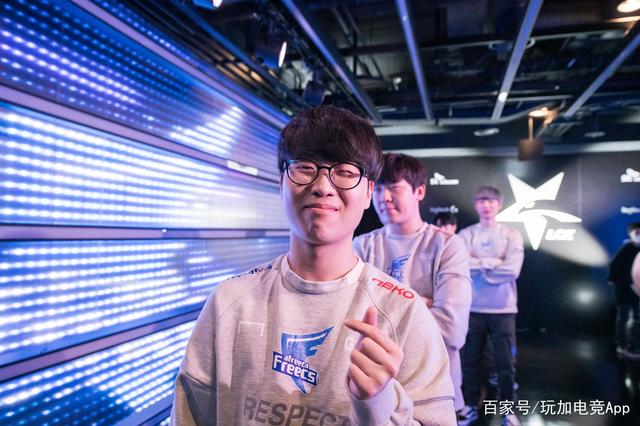 这所大学的 这所大学的