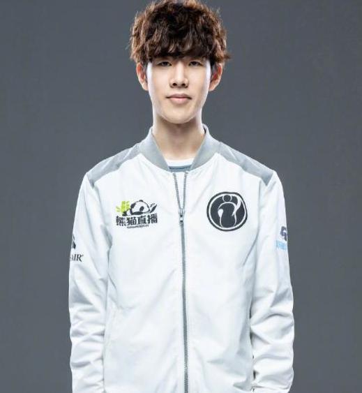 面对巴尔的 面对巴尔的