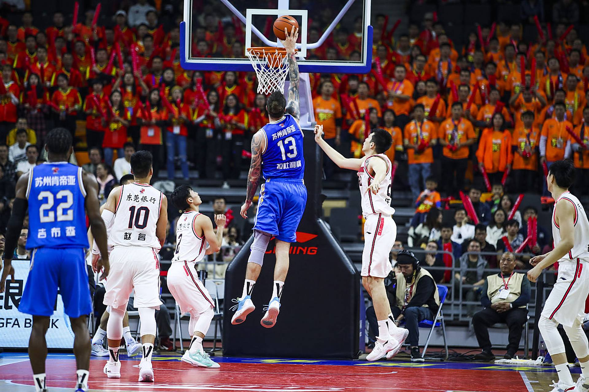 对手连续外 对手连续外