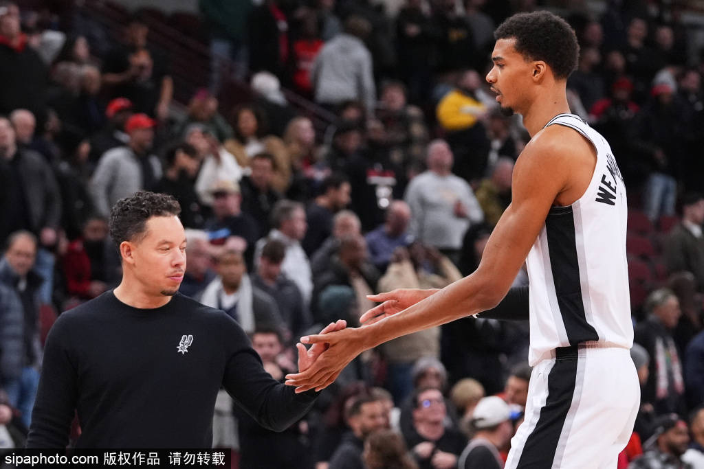 制造反越位 制造反越位